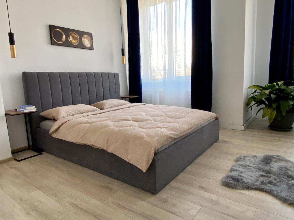 Dani'S Home Away From Home Oradea Exterior photo